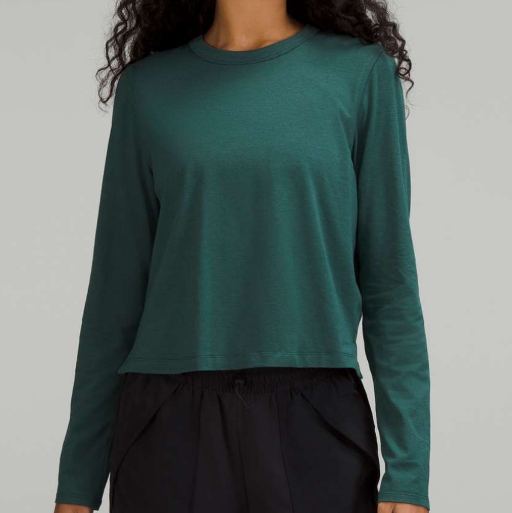 Lululemon Classic Fit Crop Top